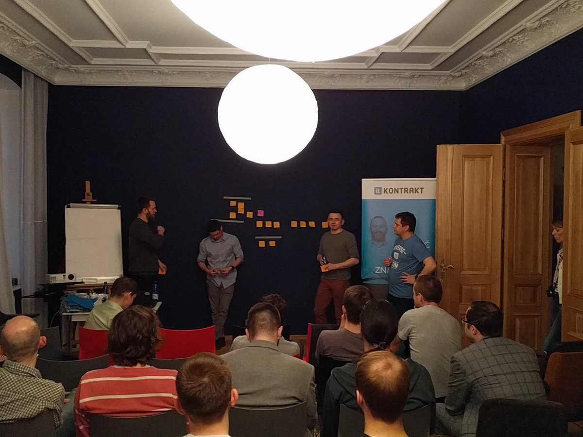 ManekDudek's tweet photo. Event Storming w 15 minut @make_sense_it https://t.co/qCIFEZ0idx