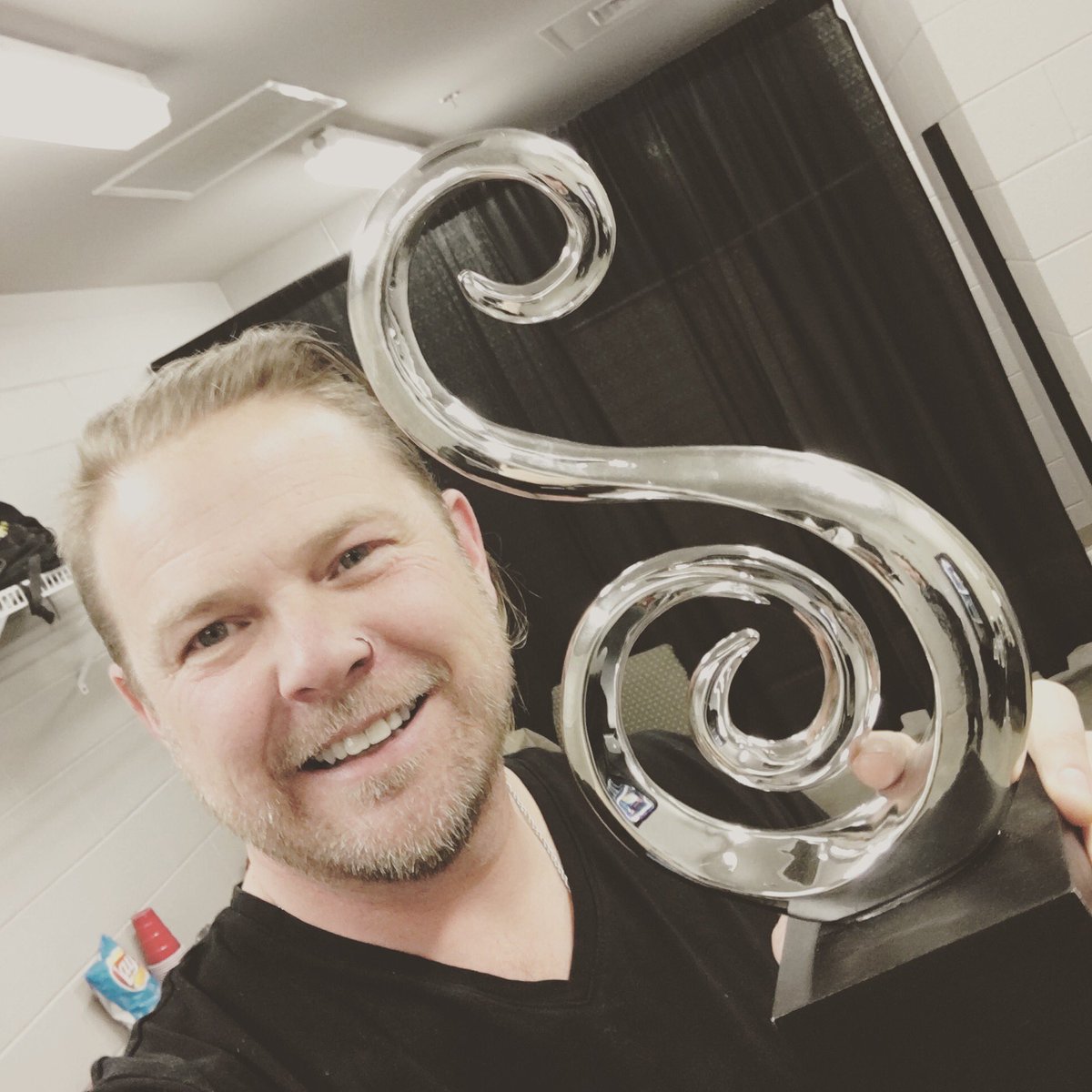 I would like to thank the academy for presenting me with this award. The scott wilson foundation for excellence award.