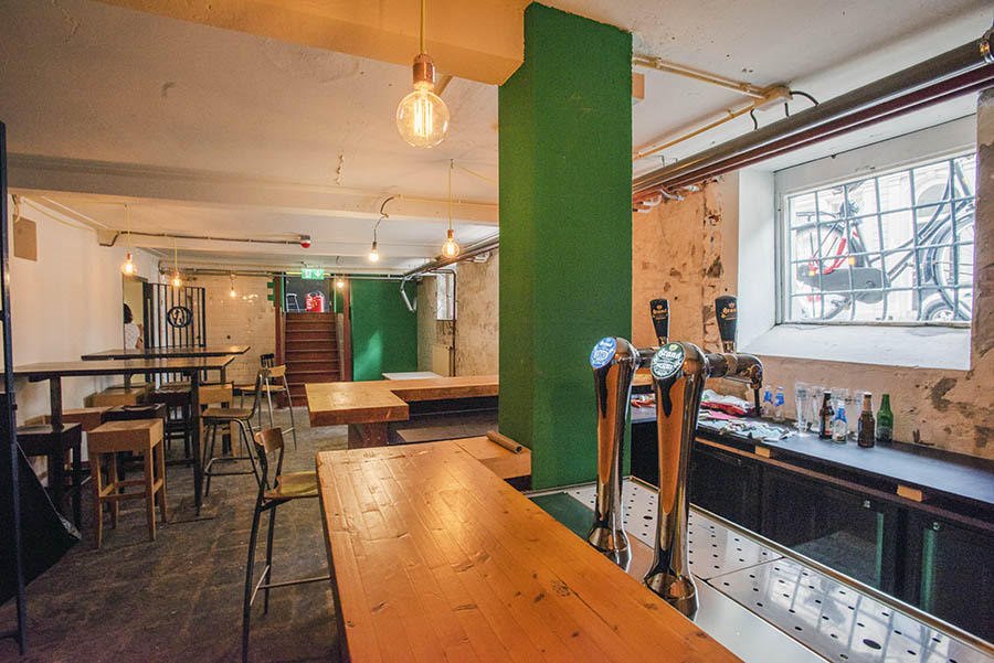 BDStadsgezicht's tweet photo. Pareltje aan de Stationsstraat: Hostel Roots klaar voor de eerste gasten

https://t.co/uGdBHF2Ycw https://t.co/IGvWRWsU5Q