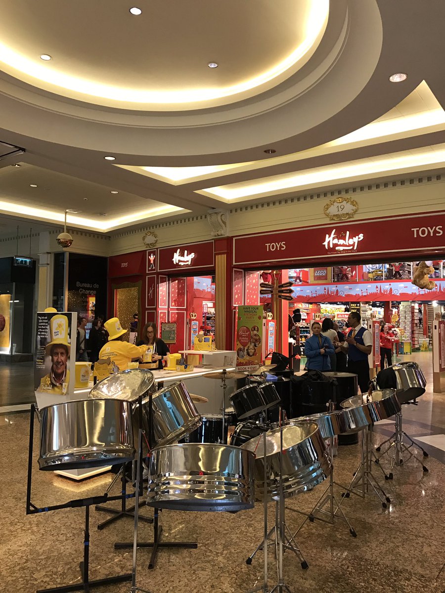 Panfire_SB's tweet photo. Panfire are outside @HamleysToys at @intuTrafford supporting @mariecurieuk TONIGHT between 7-9pm #panfire #traffordcentre #shopwithsteel 🛍🎉🌼 https://t.co/n9a4jzJk17