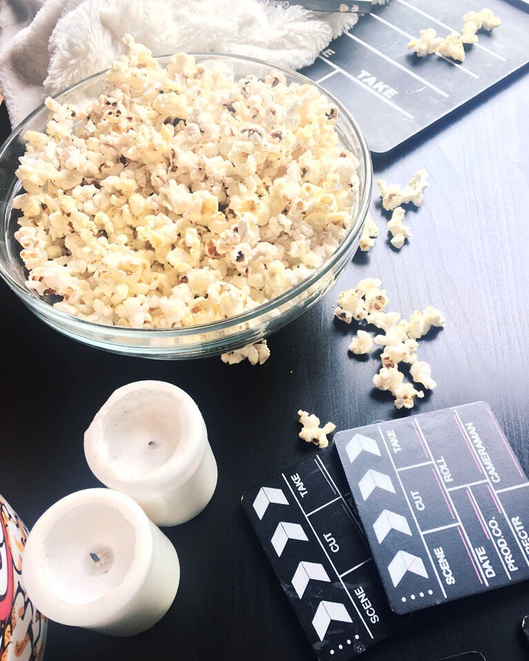 begosrules's tweet photo. Para terminar el viernes... un nuevo post con un plan perfecto para un viernes noche 🎬 #begosrules #happyfriday https://t.co/fBAjx0rLO6