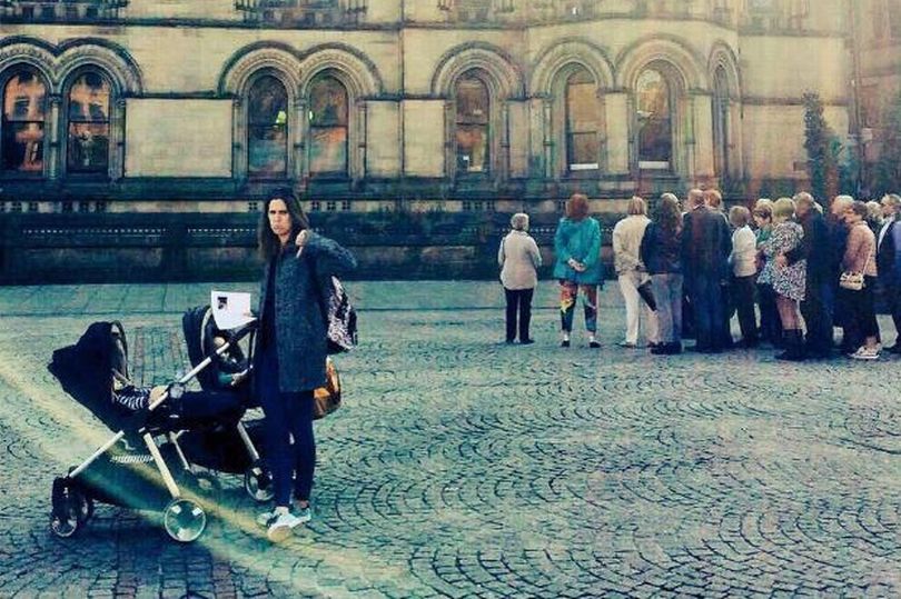WashingtonWalks's tweet photo. "Mums 'publicly humiliated' on #Manchester city centre #walkingtour--for bringing their babies." #wrongresponse https://t.co/Z7tyw4fkdD https://t.co/wJbzfym2Fp