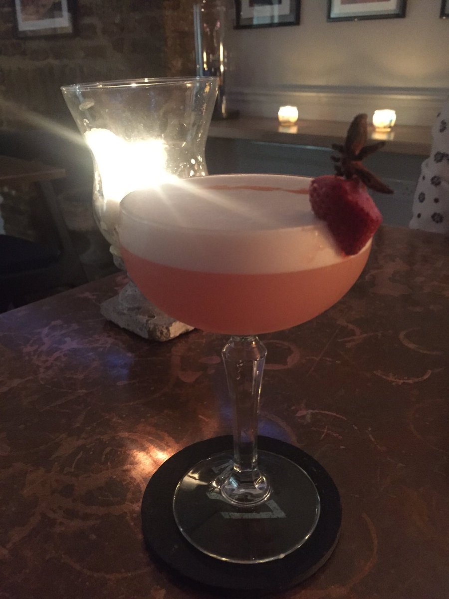 Happy Friday! Loving the rhubarb sour cocktail served at <a href="/No_Ninetyseven/">Number Ninety Seven</a> using the divine <a href="/warner_edwards/">Warner Edwards</a> rhubarb gin #rhubarbgin #gin #yumm