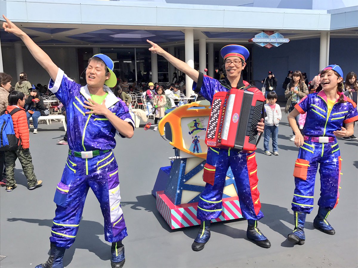 五井ヒロト 東京ディズニーリゾートの景色344 本日で 僕のお気に入りのアトモスフィアショー ジュニアヒーローズの公演が 終了しました ヒーローになるための4つの要素 ハイスピード メガパワー 強いハート 健康パワー を身につけるため