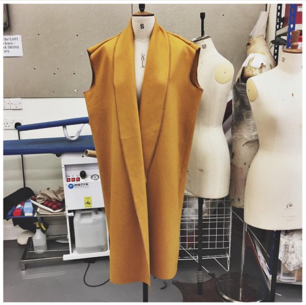 gfreeculinary's tweet photo. Just a few finishing touches to be added to my new spring coat ✂️🌼🌻 #sewing #costume #seamstress #imadethis #fashion #coatmaking https://t.co/LJjngUmiEZ