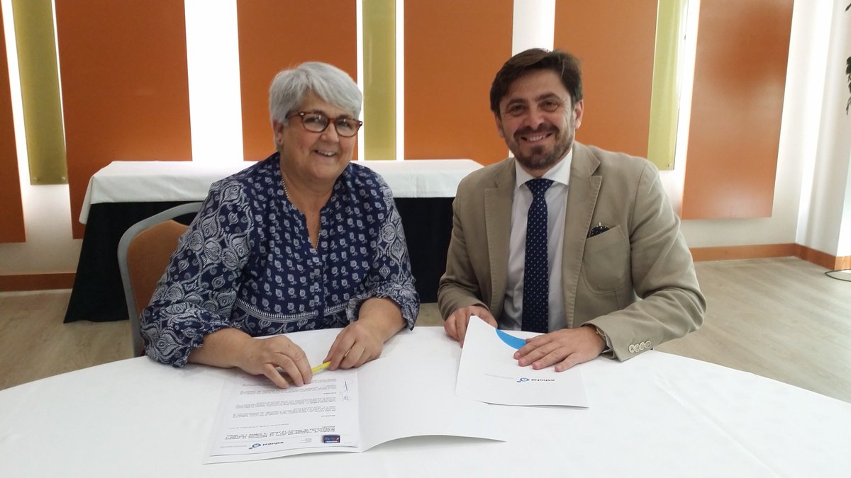 Ashotel's tweet photo. #notadeprensa #Ashotel firma un acuerdo con #Acinte como medida para contribuir a la #conciliación https://t.co/NSGdT789oU https://t.co/igGwf4rhNG