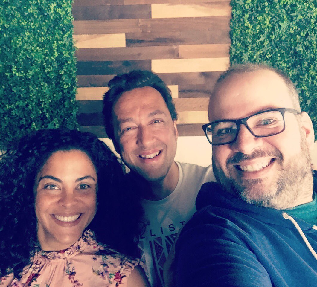 Verlos es quitarle la pausa a nuestra historia juntos! <a href="/KeylaMedinaRosa/">Keyla Medina-Rosa</a> <a href="/PonsetiRadio/">Jose Antonio Ponseti</a> los quiero. #EfectosDePorVida #HermanosDeLaVida