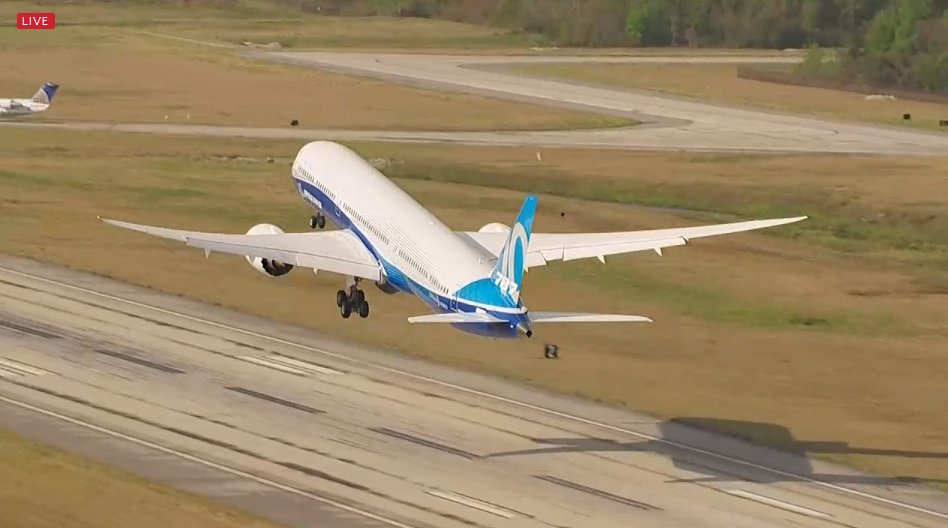 787-10 Takeoff! #Dreamliner
