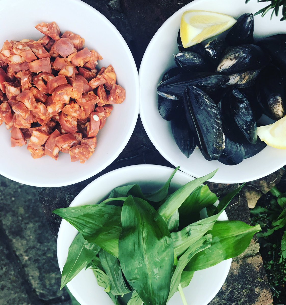 #mussels #chorizo #wildgarlic &amp; #finosherry on the menu tonight <a href="/deans_court/">Deans Court</a> - open from 6pm, serving till late #Wimborne #Friday #pop up