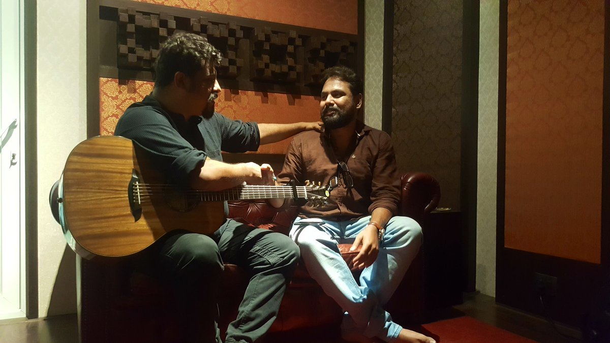 PRanadheera's tweet photo. @Raghu_Dixit ypu are jus amazimg!!!
Exclusive Ugadi Interview of Namma RDX on @sakkat with @PRanadheera ⤵

https://t.co/FwO4Sbngax https://t.co/lU8HxVkCBk