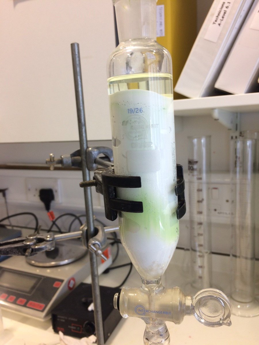 wforceChemistry's tweet photo. First attempt at column chromatography; alumina packed column to separate plant pigments (nicely visible). Little column worked well. https://t.co/xgx0colvZK