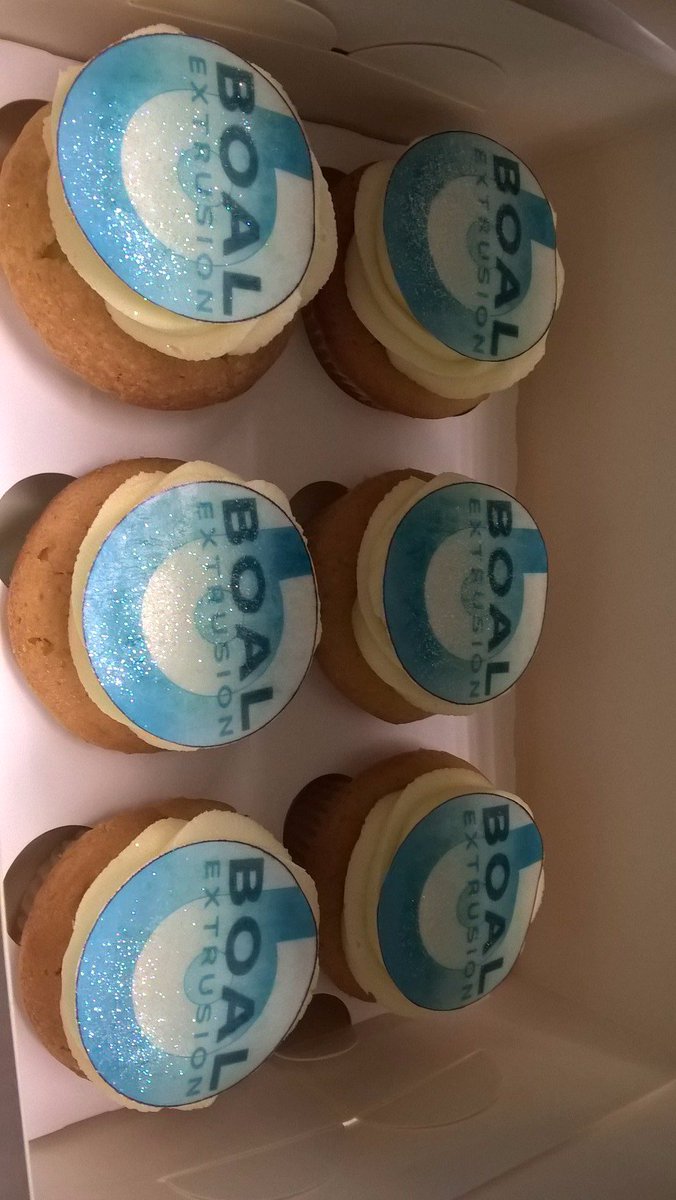 BoalUKLTD's tweet photo. Have a wonderful weekend! #happyweekend #celebrationcakes #cupcakes https://t.co/wcoFVhbBHU