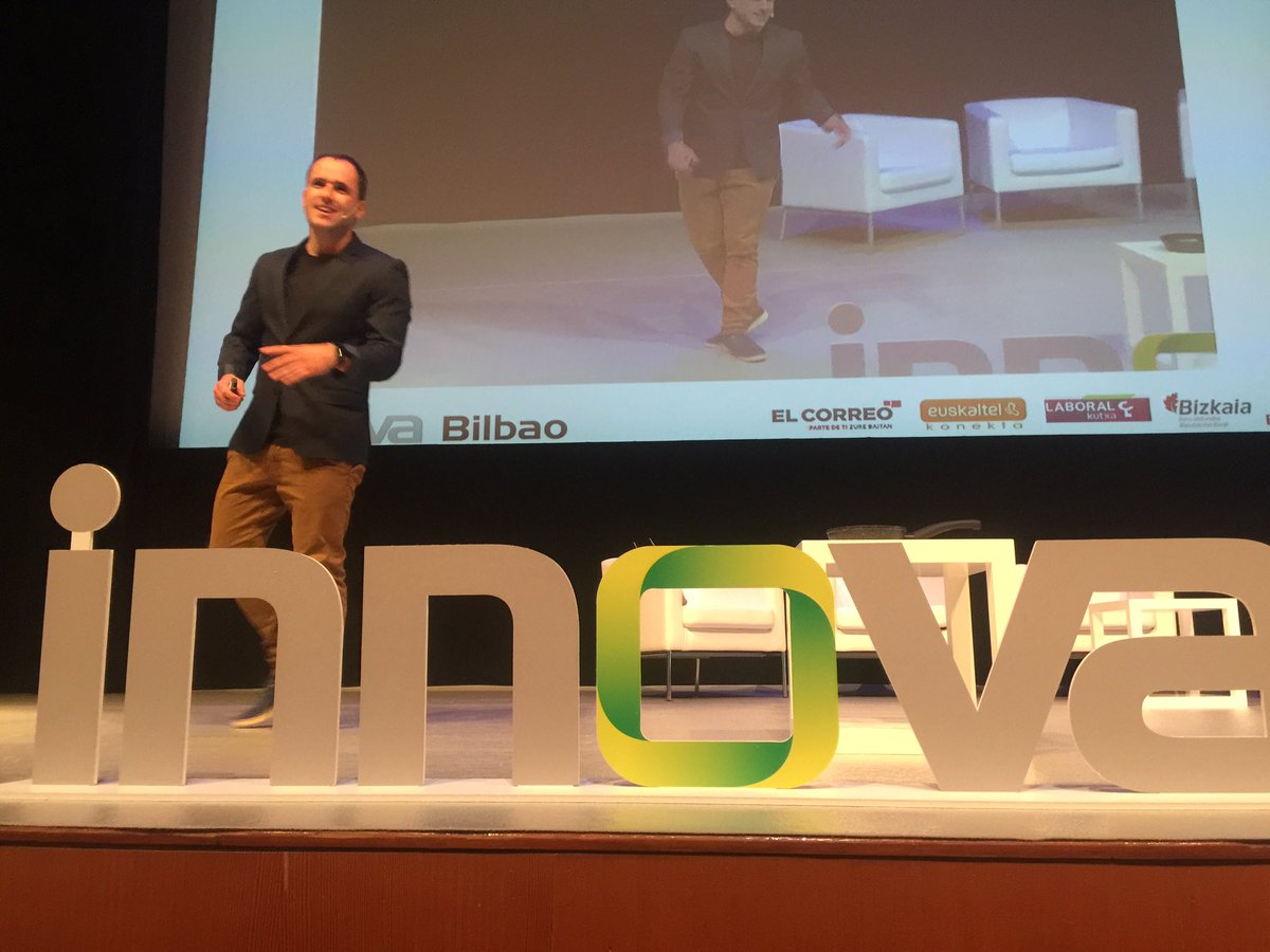 iruizm's tweet photo. @AsierGuezuraga en #innobi17 https://t.co/IBlmmgbB9O