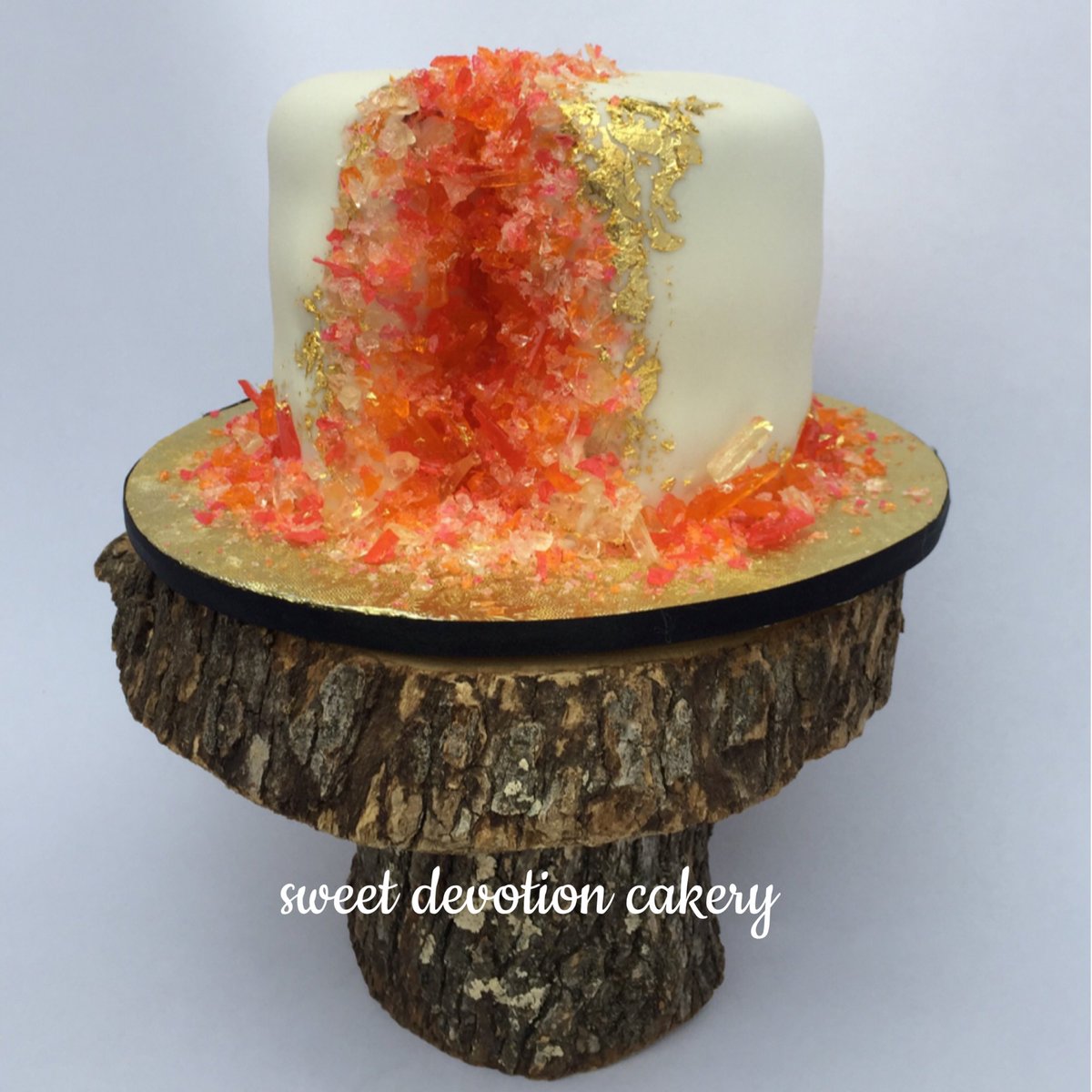 sweetdevocakery tweet picture