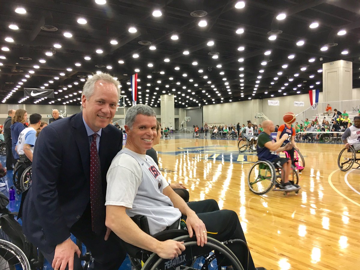 kyexpocenter's tweet photo. .@louisvillemayor Greg Fischer showing support for the @NWBA Tournament! #kyexpo #2017NWBT #nwba https://t.co/94ScPpfKpl