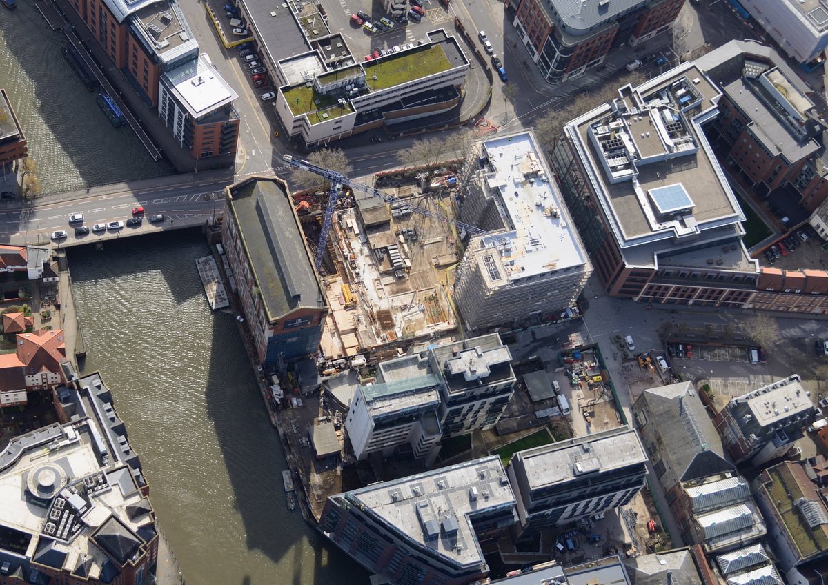 Chris Mills tweet media