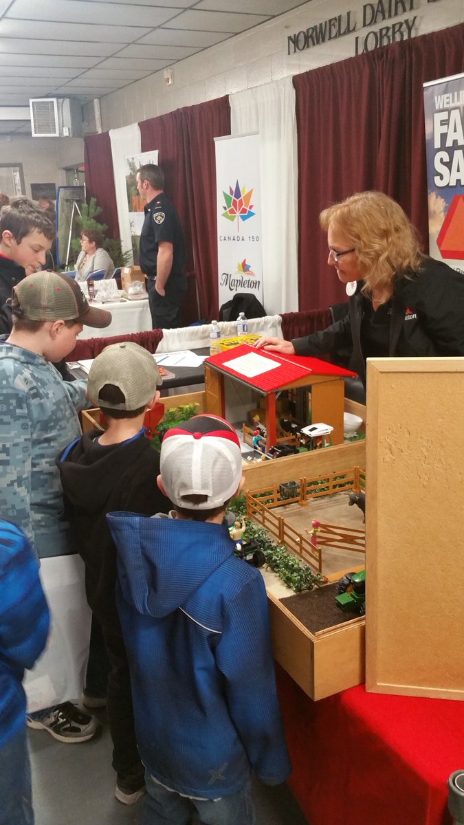MapletonTwp's tweet photo. #mapletontwp thanks to Drayton Kinsmen, all the vendors and 2000 visitors for another successful Drayton Farm Show! https://t.co/uQUA3VmNac