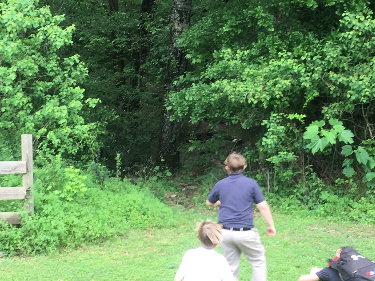 NehrbassInClass's tweet photo. 5th grade spotted a turkey behind the building and chased it into the woods yesterday #schoolpet #onlyatberchmans #berchmansacademy https://t.co/ZSTSOasfea
