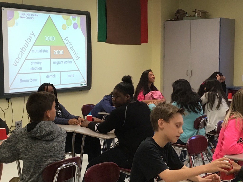 tleemullican's tweet photo. Rocking the Lead4ward vocabulary pyramid at Mcmichael. @lead4ward @NacISD https://t.co/TmEyT3PHTs