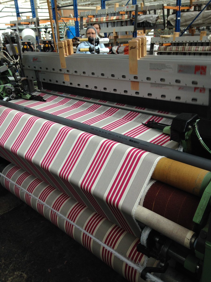 mayennecreative's tweet photo. Les Toiles de #Mayenne ont obtenu le label @labelepv de l'Etat #industrielleattitude https://t.co/yPVrFNq0mE