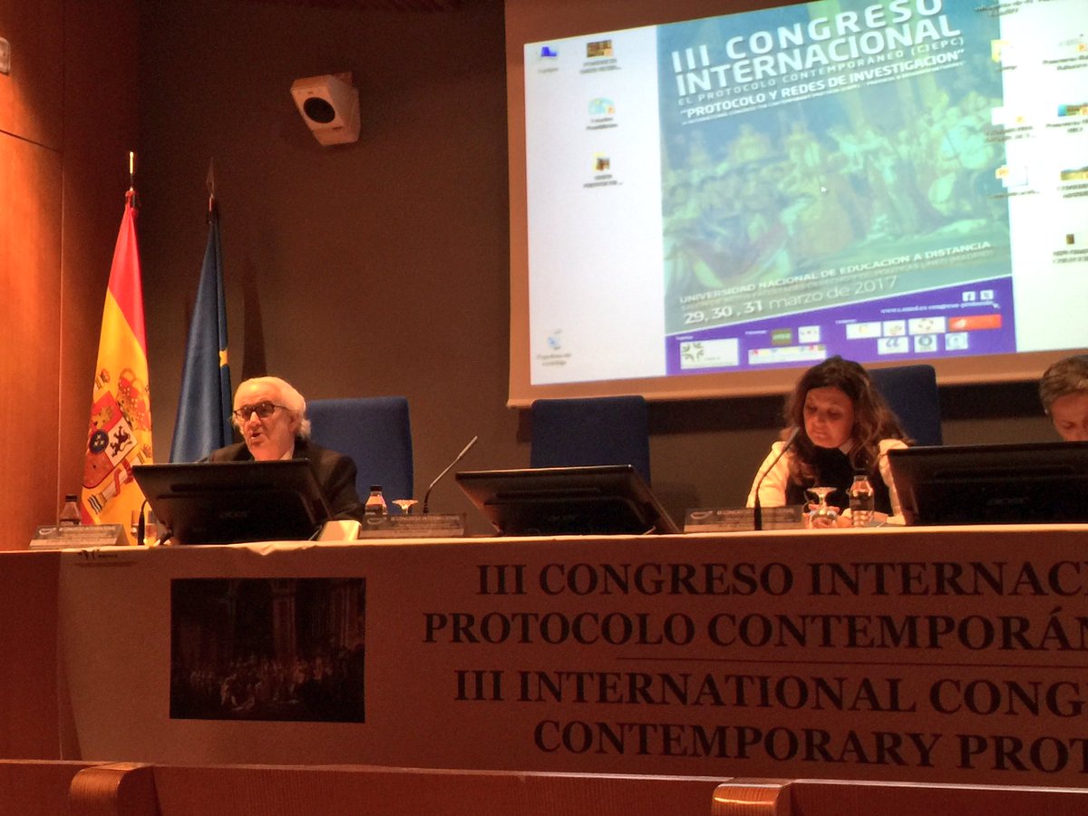 GrupoEIP's tweet photo. Es el turno de Rafael Vidal, jefe de #protocolo de la @Depucoruna, que viene a hablar de la norma en este III #CEIPC @congreprotocolo https://t.co/zIcByW0EPQ