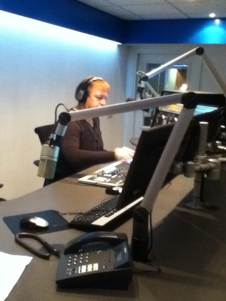 runweisport's tweet photo. Zaterdag in de studio Uilke van der Meulen - Jan Postma en Gerrit Wijkstra https://t.co/GodFpz8mNS