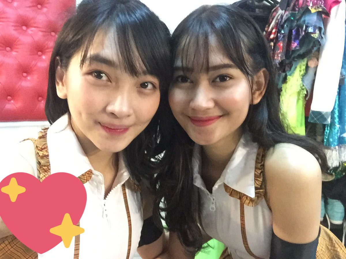 hari ini perayan ulang tahun <a href="/D_MandaJKT48/">Amanda Dwi Arista</a> ! wish you all the best yaaaa cantik, sukses terus 😘