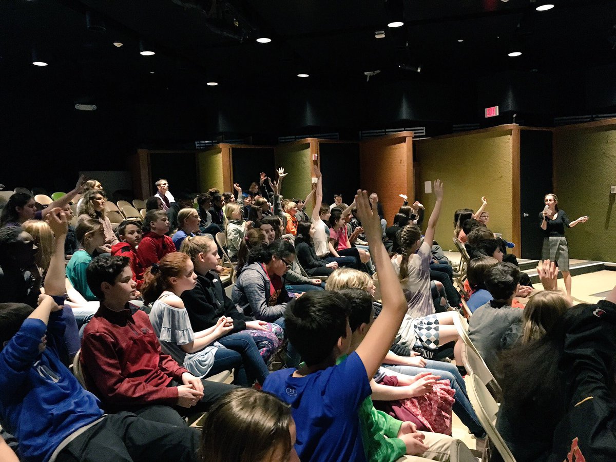 ShaneTaylor1986's tweet photo. @IthacaNYSchools Ancient Rome #PBL 6th grade kickoff event! #icsdplc @CaraSalibrici @BoyntonMSIthaca https://t.co/pLSpjnfI9S