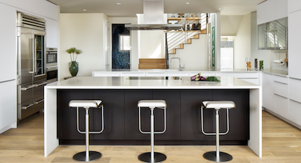 AreteKitchens's tweet photo. From our Portfolio: A dynamic combination of ultra-white &amp; terra brown matte glass #ALNO cabinetry. https://t.co/qsnBWfMIEk #MichaelHsu https://t.co/ipPCNLi854
