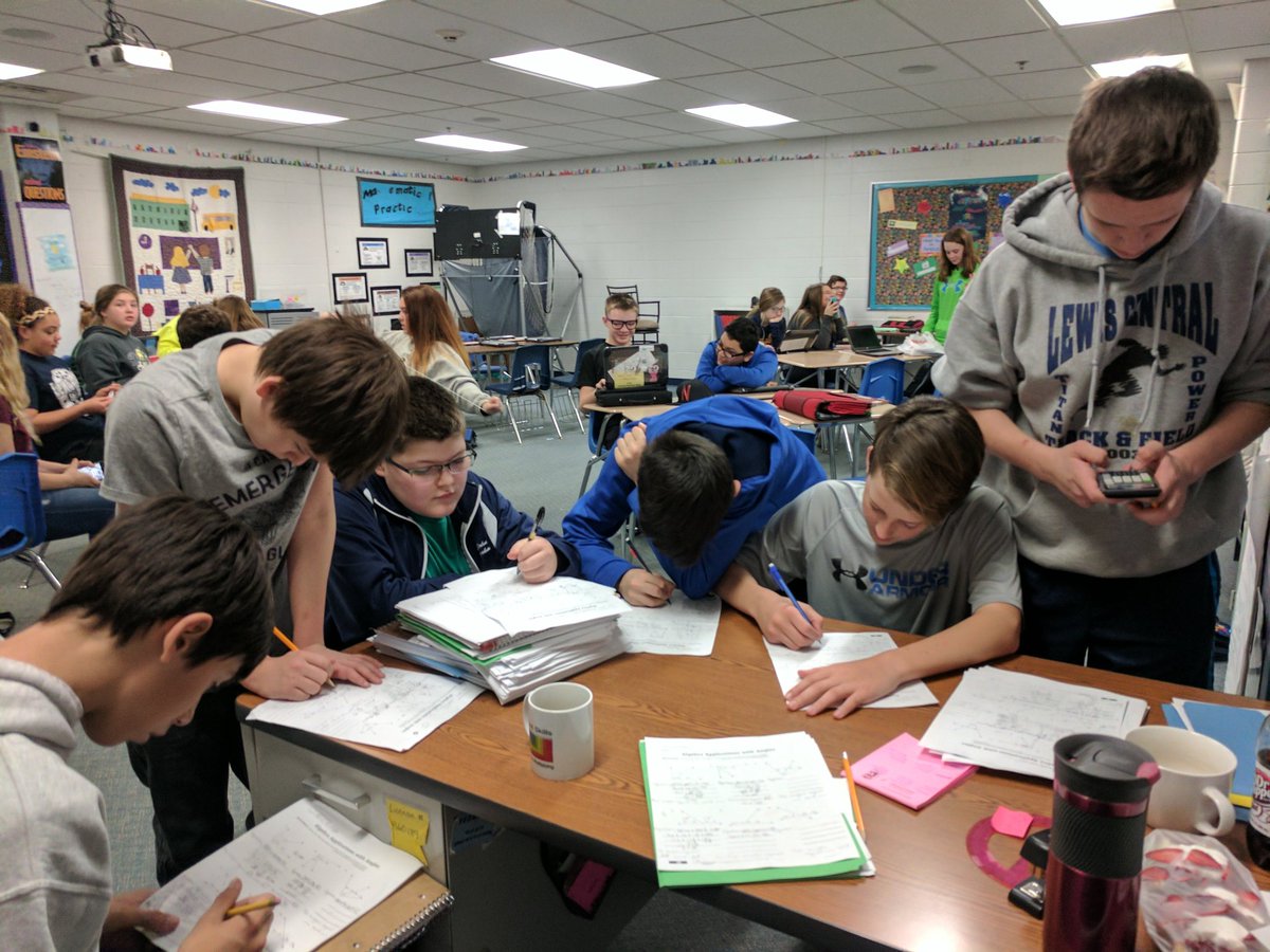 bentringer1's tweet photo. Boys working HARD in seminar! 10 PBIS blue cards for taking the initiative and being responsible!! Awesome example of a Titan! #theLCMSride https://t.co/W4pt7w7CV1