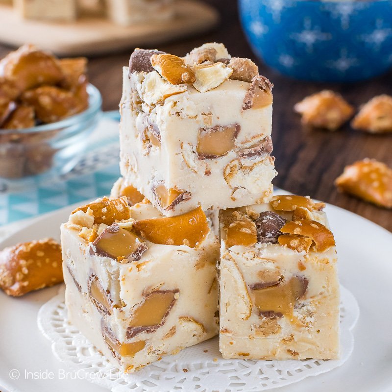 BruCrewLife's tweet image. Caramel Peanut Butter Pretzel Fudge!  Sweet &amp;amp; salty in every single creamy bite!! insidebrucrewlife.com/2017/03/carame… @Jif