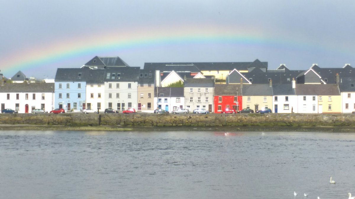 GalwayWalks's tweet photo. Long Walk - Long Rainbow. Glorious #Galway today, the last day of March - In like a lion, out like a lamb. #WildAtlanticWay #Ireland https://t.co/AWz5bPsUKg