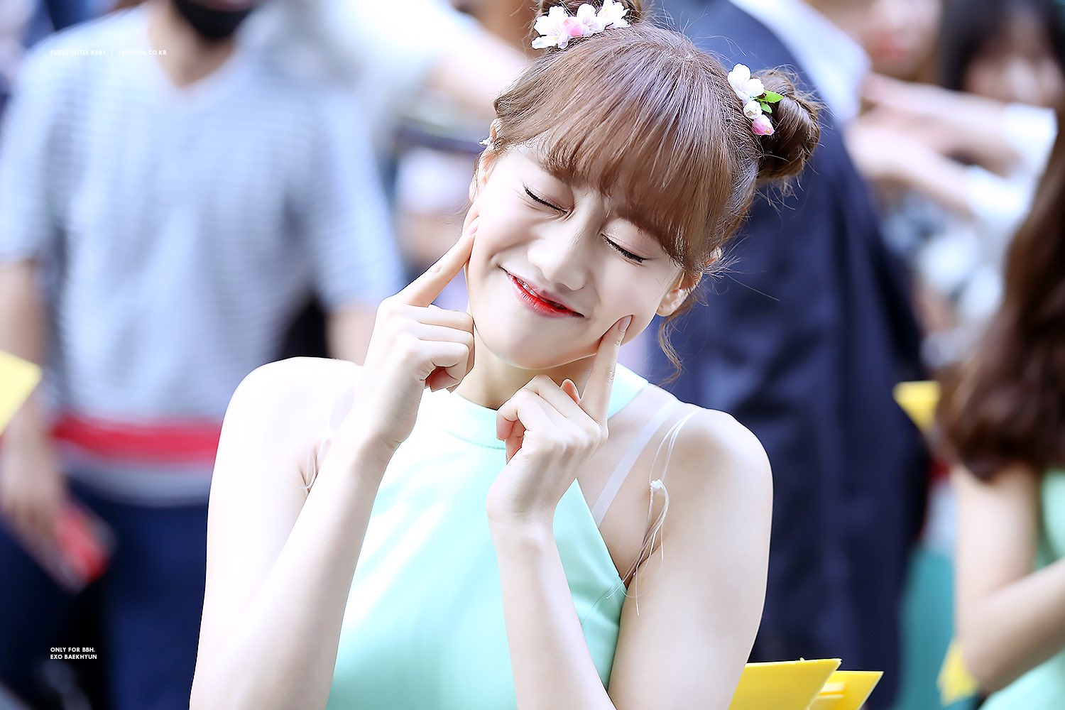 엑소홈마가 찍은 에이프릴 나은인데 정말 휴 넘나 예쁘다 | 인스티즈