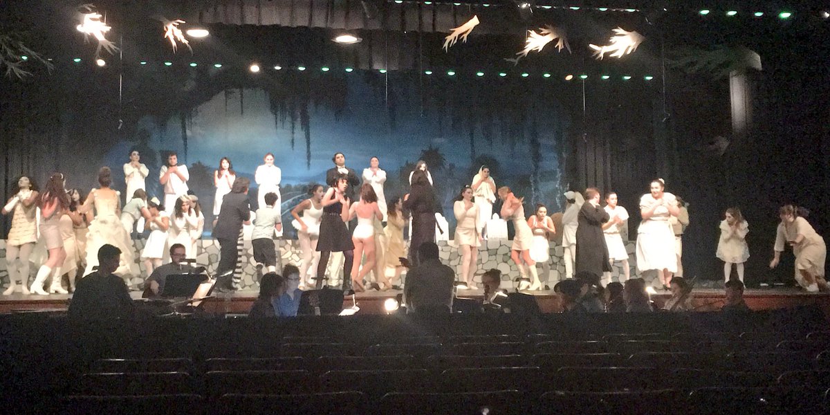 Three more chances to cha-cha with the Fam. Tonight and tomorrow 7:30, Sunday 2:00. #addamsfamily #uppermerionhs