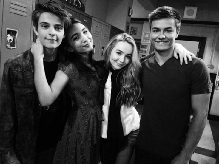 m_magazine's tweet photo. OH EM GEE, here's how Sabrina Carpenter just gave even more hope for #GirlMeetsWorld season 4! >> https://t.co/dwBNzVfoW4 https://t.co/viFYDoygAR