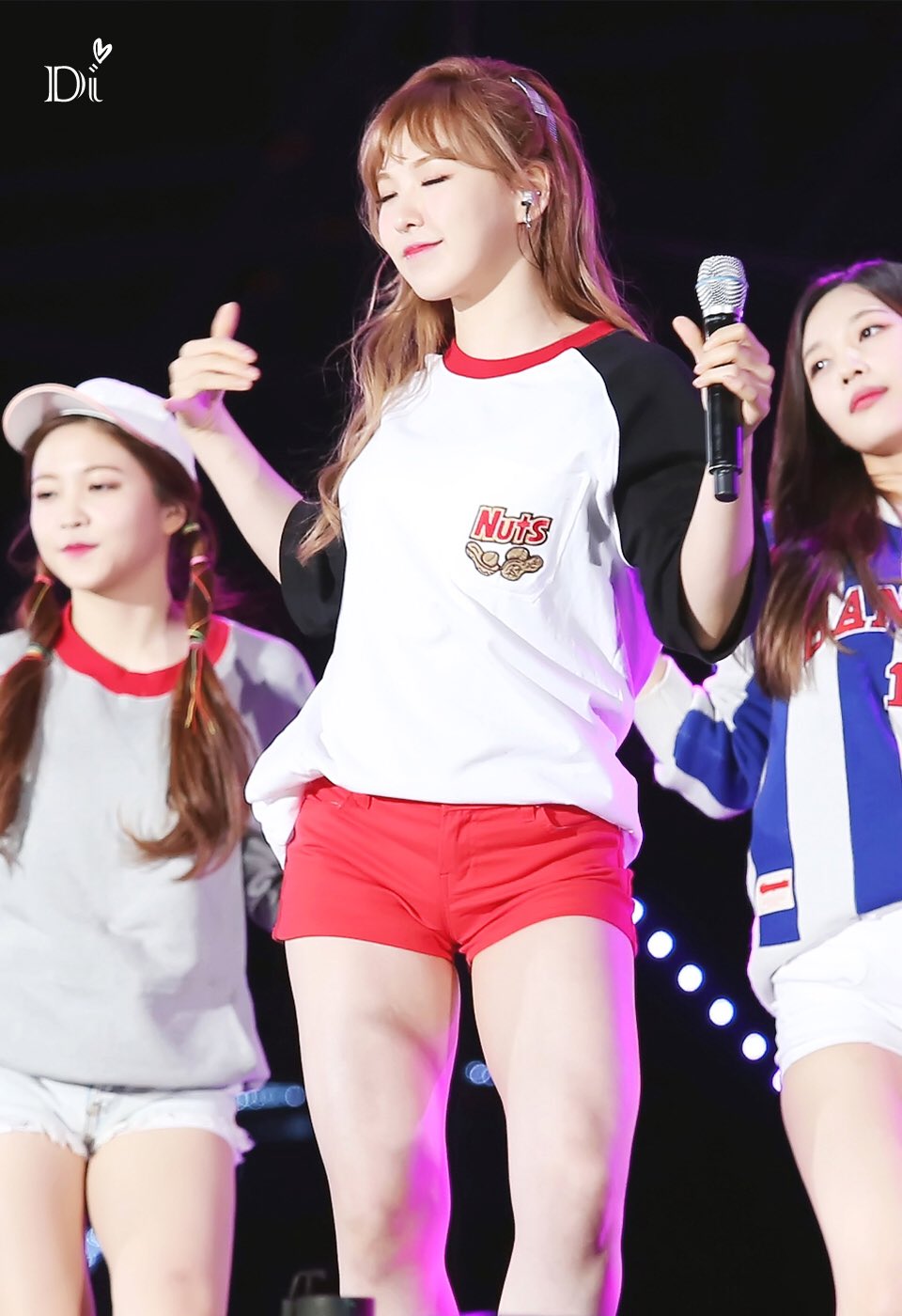 엑소 홈마가 올린 레드벨벳 사진 만우절 기념 ㅋㅋ | 인스티즈