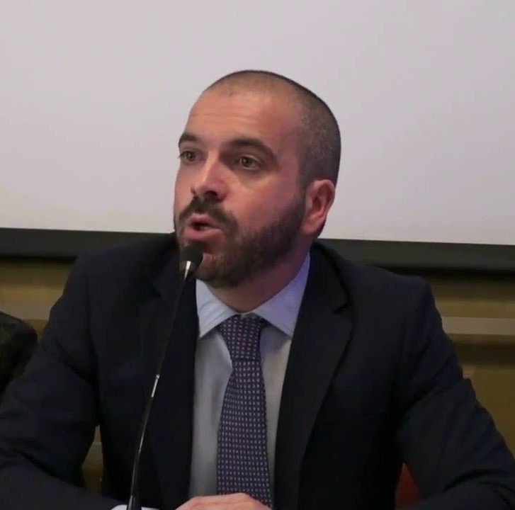 CarpeDiem_Macc's tweet image. .@Gianluca_Abbate:#notaixilsociale #Roma #3aprile garanzia d&apos;imparzialità e terzietà dalla parte dei cittadini bit.ly/2nHAylP