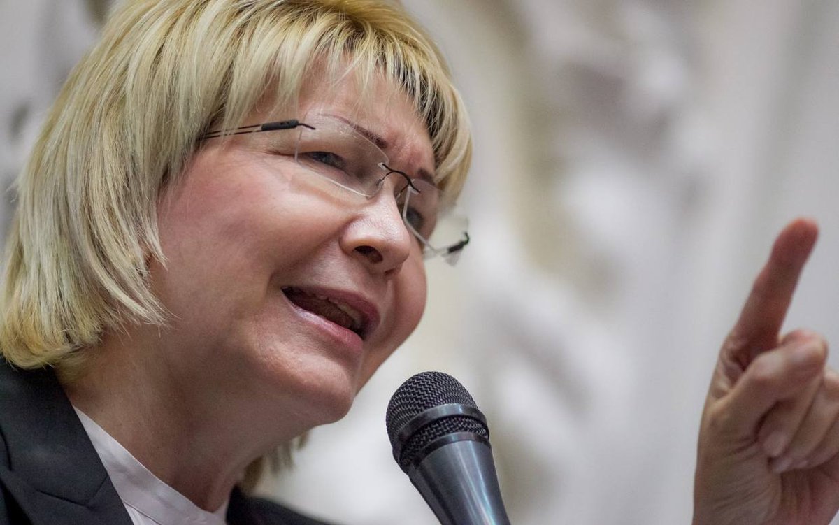 Luisa Ortega Díaz exhortó a retomar los caminos democráticos bit.ly/2oj9c7p