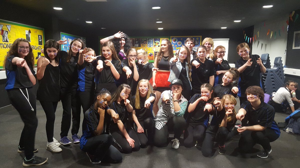 KBAmisshead's tweet photo. #LipSyncSQUAD 💙 #Winners https://t.co/qeSCAo6nkc