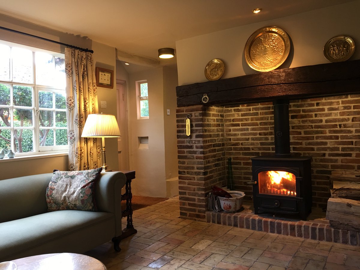 marketkeepers's tweet photo. We always have a complimentary decanter of whiskey waiting for you at Market Keepers Cottage. Book your break today. https://t.co/U0BCKj2mgp https://t.co/juceMoqAl2