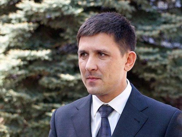 RayonLutsk's tweet image. Луцький слідчий, який «розжився» хабарем у 2000 доларів, тепер сидить під домашнім арештом

#хабар #слідчий #домашн  goo.gl/BmIuF2