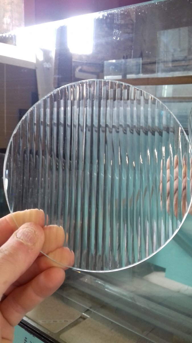 brilliantcutter's tweet photo. Brilliant cut line's to replicate an old headlamp https://t.co/bxa7ruYOhs