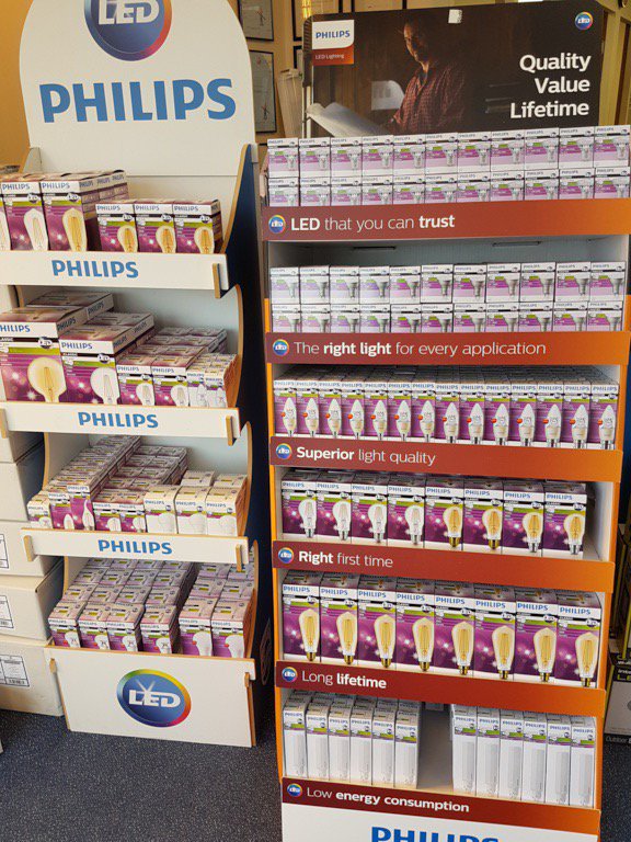 LEDSpecialistUK's tweet photo. Check out our new Philips display #Philips #PhilipsDisplay #LED #Filament #PLC #GU10 #Globe #ST64 #Candle https://t.co/xw6B5uBxtD