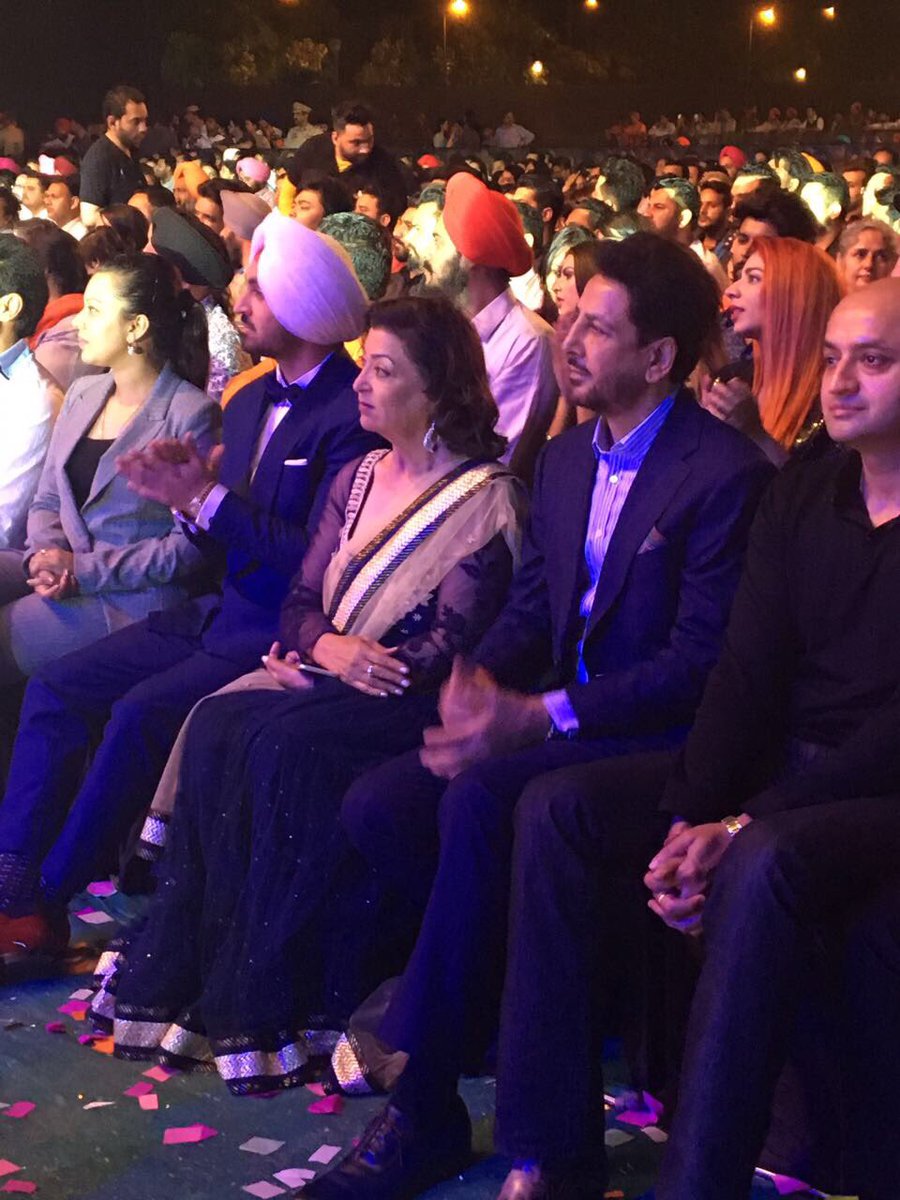 Filmfare tweet media