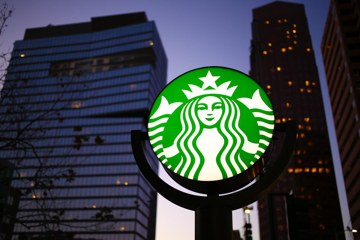 Starbucks is going to try out a mobile order-only store tcrn.ch/2mW4tIz by <a href="/etherington/">Darrell Etherington</a>