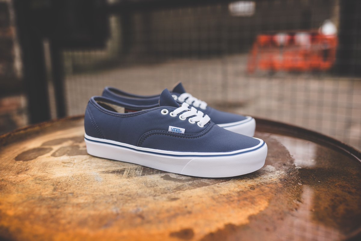 vans vault schoeller