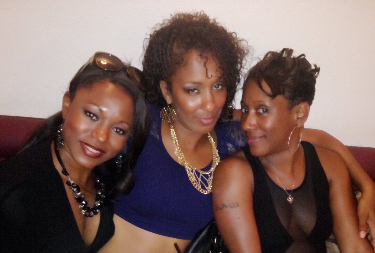 TonyaMcKenziePR's tweet image. Those Omega Kappa #Zetas #Spring95 #SoCalGreekLife #raisedright #FinerWomanhood #Sisterhood Service