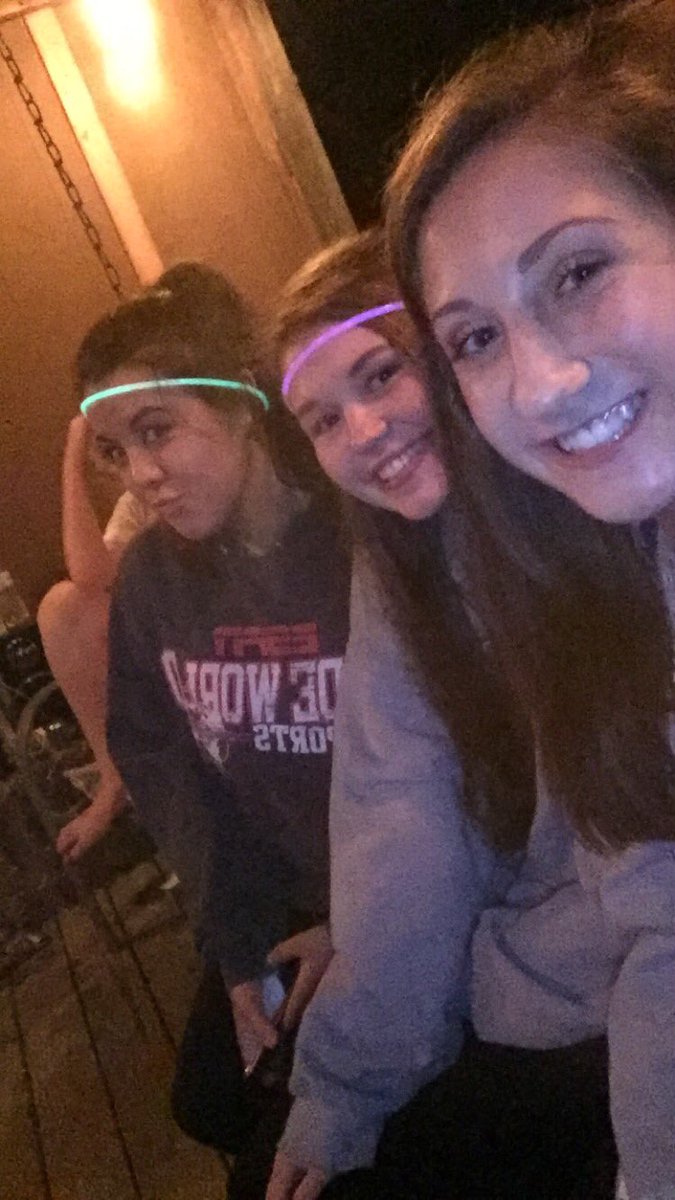 emily_east2's tweet photo. Happy birthday ash!!! I'm so glad we've gotten closer! I hope you have a great day! Love you lots 💜 https://t.co/79VwCa8by3
