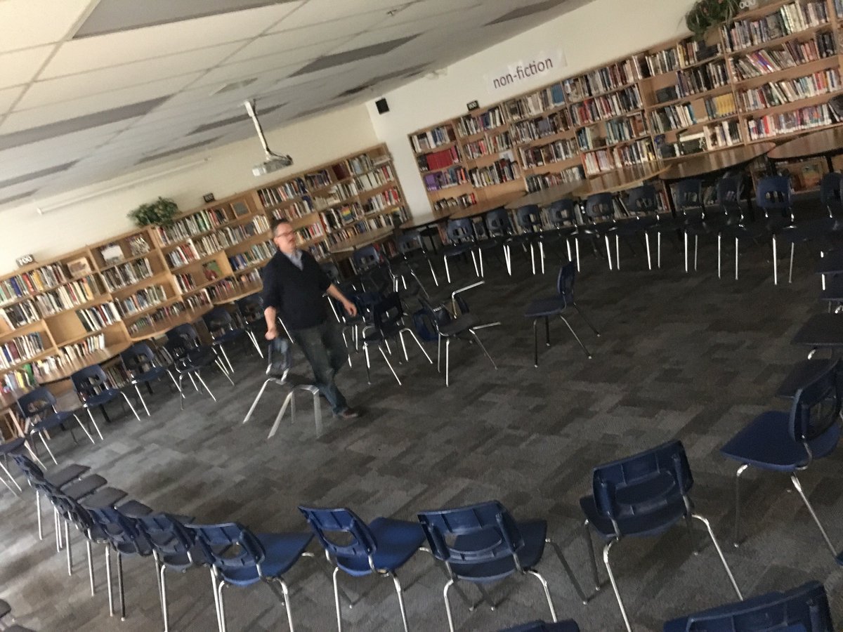 CHHS_Lib76's tweet photo. What’s happenin’ here?!? Stay tuned to see what Mr K is cooking up for #SparkDay at #chhs76! #sd76 https://t.co/bRTaHiAfKl