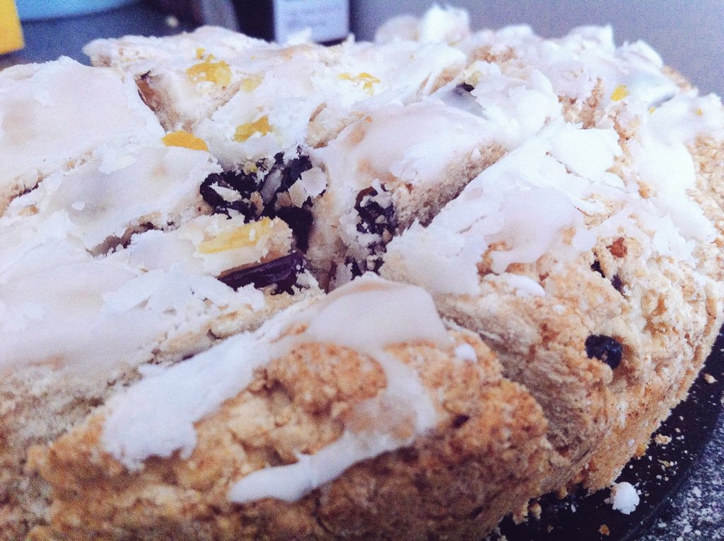 holisticboxing's tweet photo. #yoga &amp; #boxing then Free organic curry + lemon fruit cake #vegan &amp; #homemade c u in 1hr @WonderInnNorth #manchester https://t.co/peW0RTJtXi